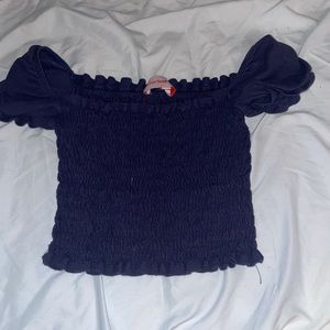 Lisa says gah navy crop top